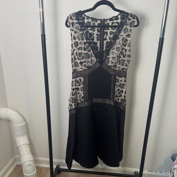 Elegant Tracy Reese Black Rose Embroidered Lace Floral Cocktail Dress Size 10 - Picture 2 of 9